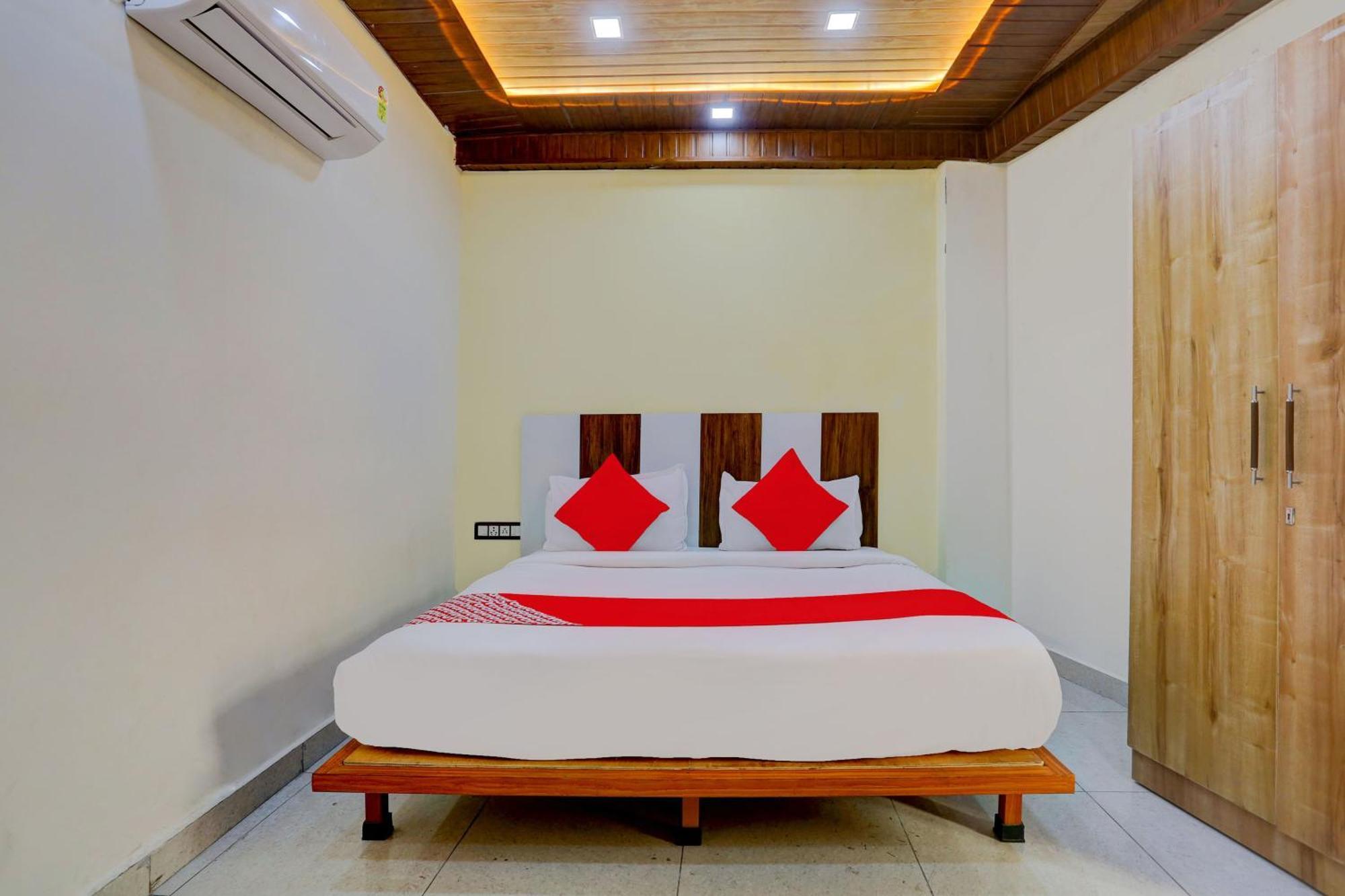 Hotel O Family Deluxe New Delhi Exterior photo